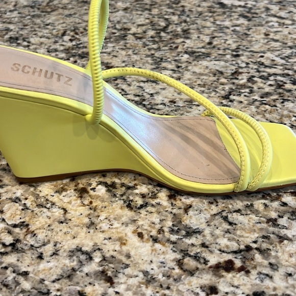 Neon yellow Schutz wedges size 9 - Picture 6 of 7